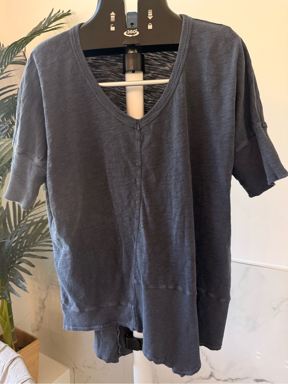 100% cotton Women’s V-Neck Short Sleeve Top